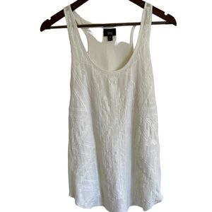 Massimo white embroidered lightweight tank top women’s small